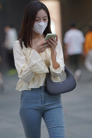 街拍小清新蓝牛小仙女