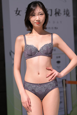 一模两套美美哒