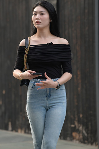 搭讪街拍长牛仔裤韵味气质美女