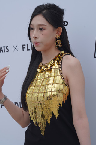 时装周美腿美女