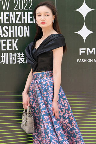 时装周靓丽小姐姐