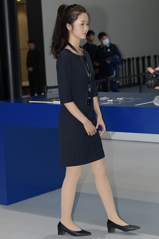 小清新的马尾辫女孩